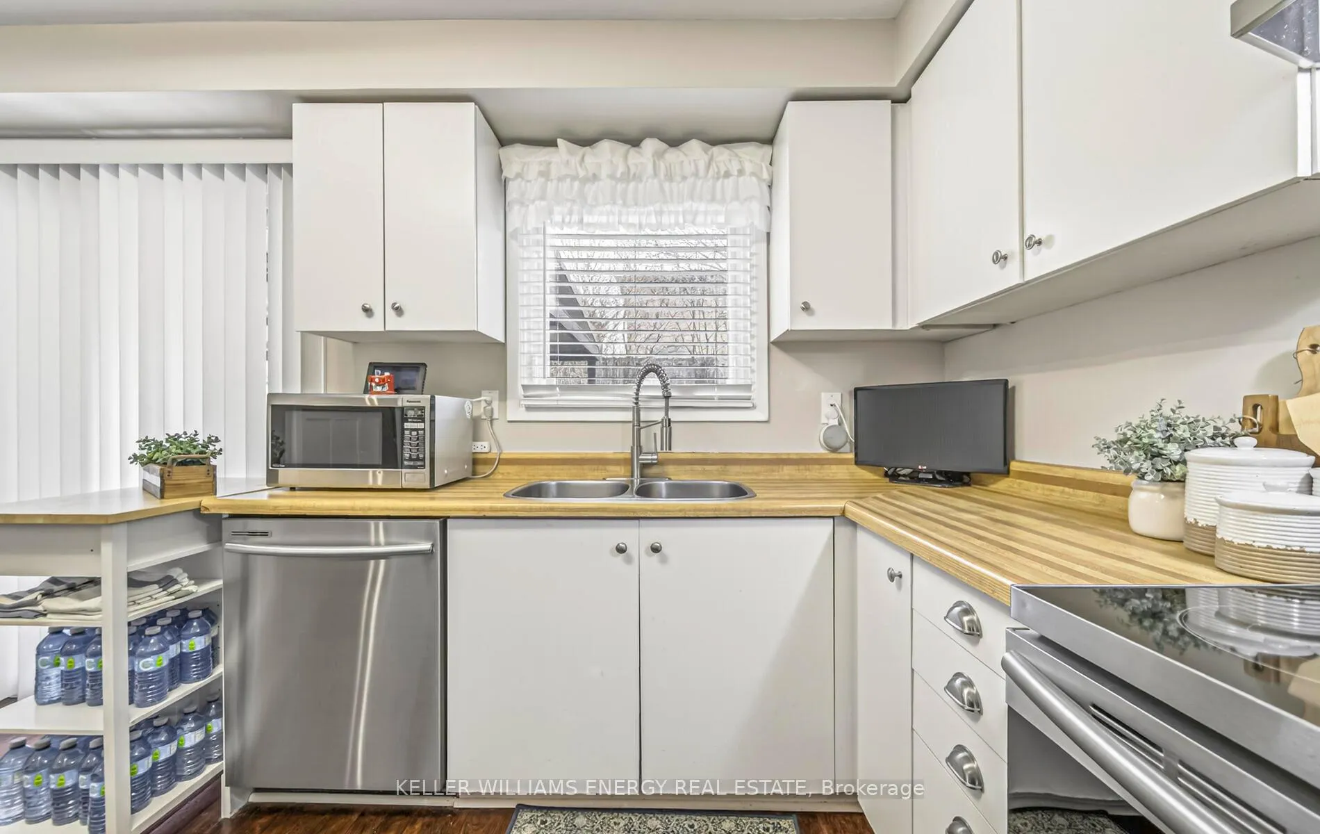 Photo 18 of 37 Palmer Drive, Ajax, Central — HOMEH