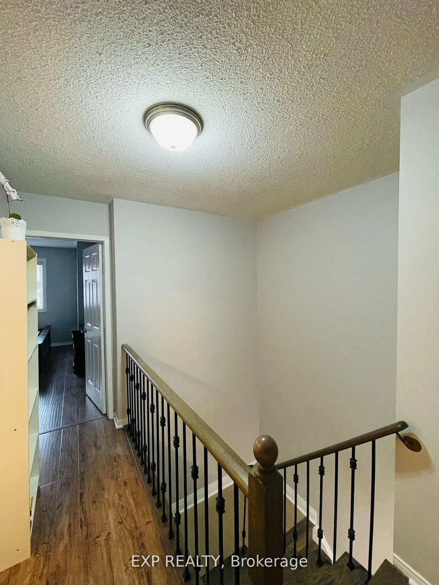 Photo 11 of 87 Kelso Crescent, Vaughan, Maple — HOMEH