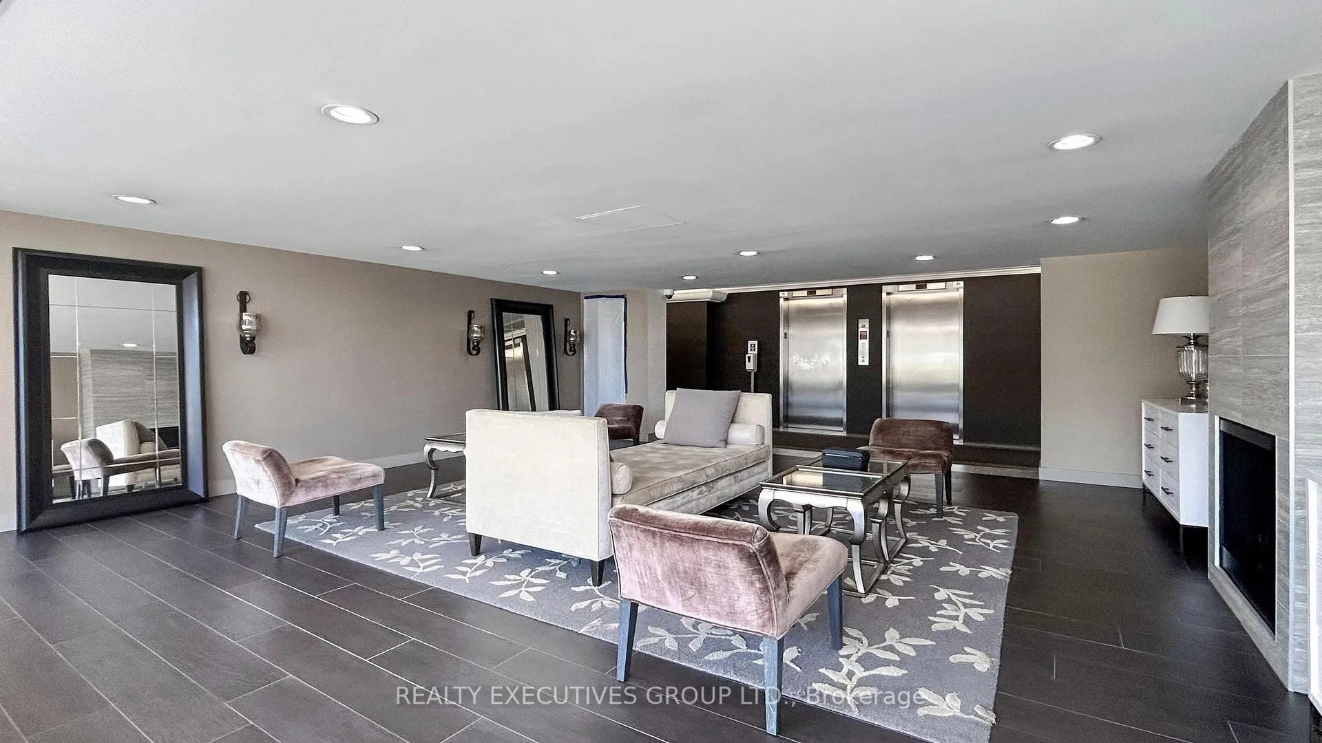 Photo 4 of Unit 1106, 7811 Yonge Street, Markham, Thornhill — HOMEH