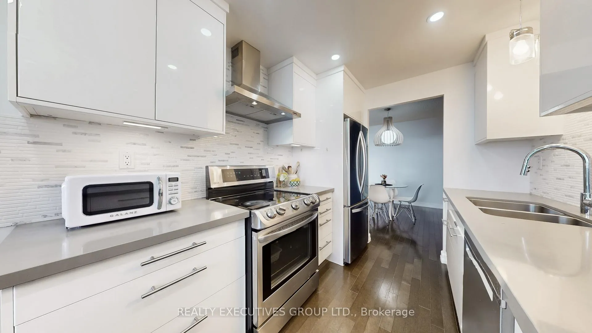 Photo 11 of Unit 1106, 7811 Yonge Street, Markham, Thornhill — HOMEH