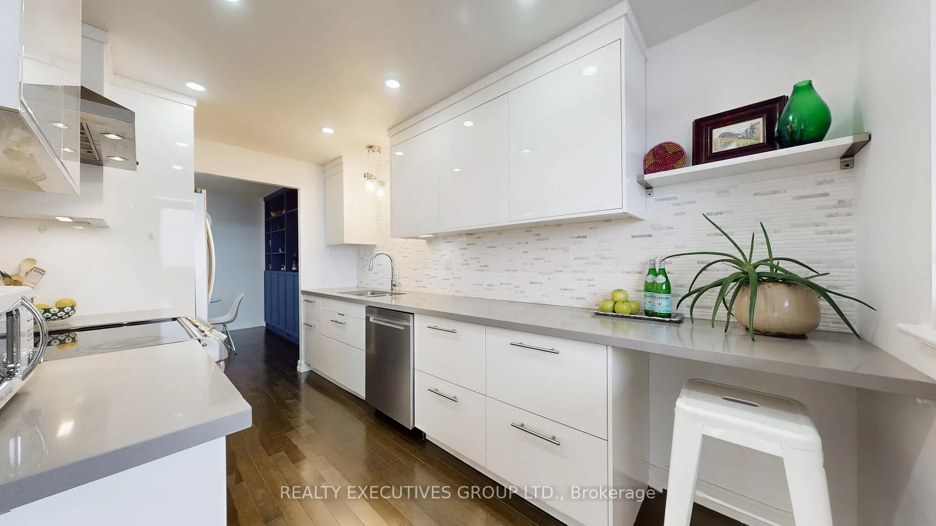 Photo 14 of Unit 1106, 7811 Yonge Street, Markham, Thornhill — HOMEH