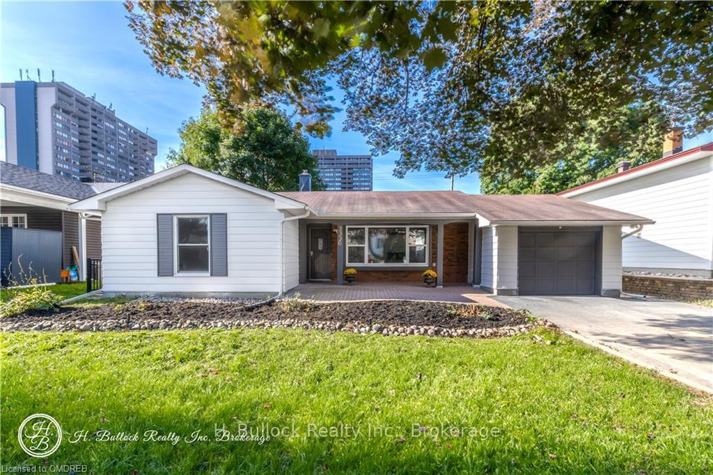 Front of 3336 Kodiak Street
