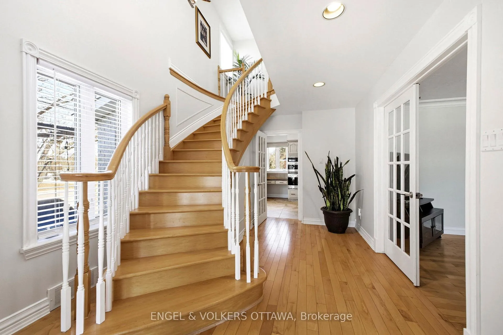 Photo 4 of 1495 Belcourt Boulevard, Ottawa, Orleans/Sunridge — HOMEH