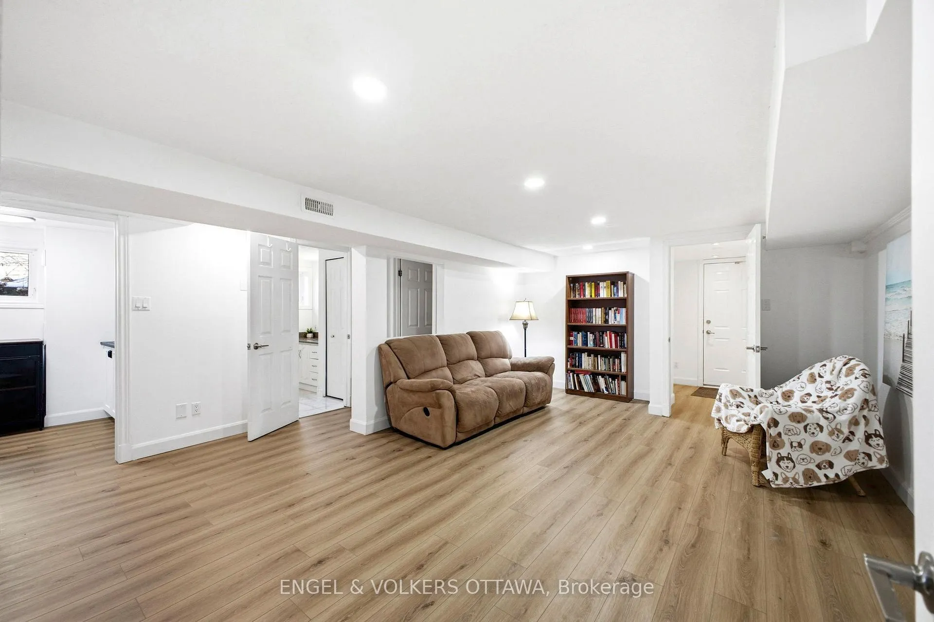 Photo 35 of 1495 Belcourt Boulevard, Ottawa, Orleans/Sunridge — HOMEH