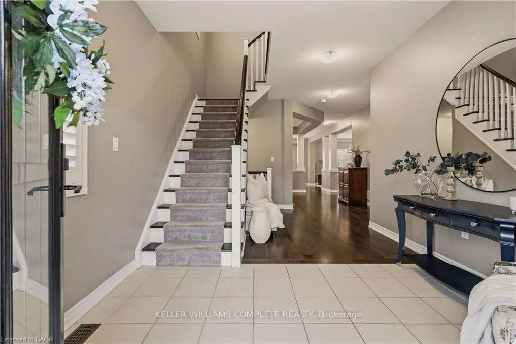 Photo 3 of 39 Turi Drive, Hamilton, Rural Glanbrook — HOMEH