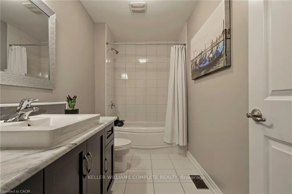 Photo 32 of 39 Turi Drive, Hamilton, Rural Glanbrook — HOMEH