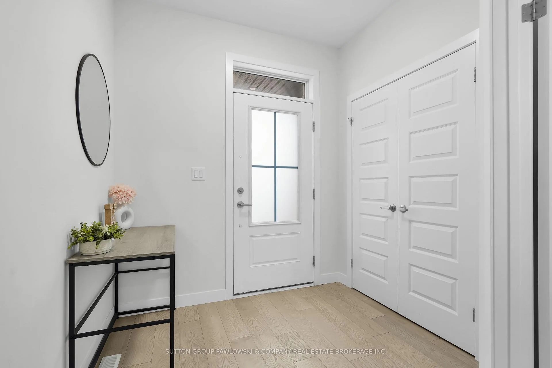 Photo 3 of 180 Doan Drive, Middlesex Centre, Komoka — HOMEH