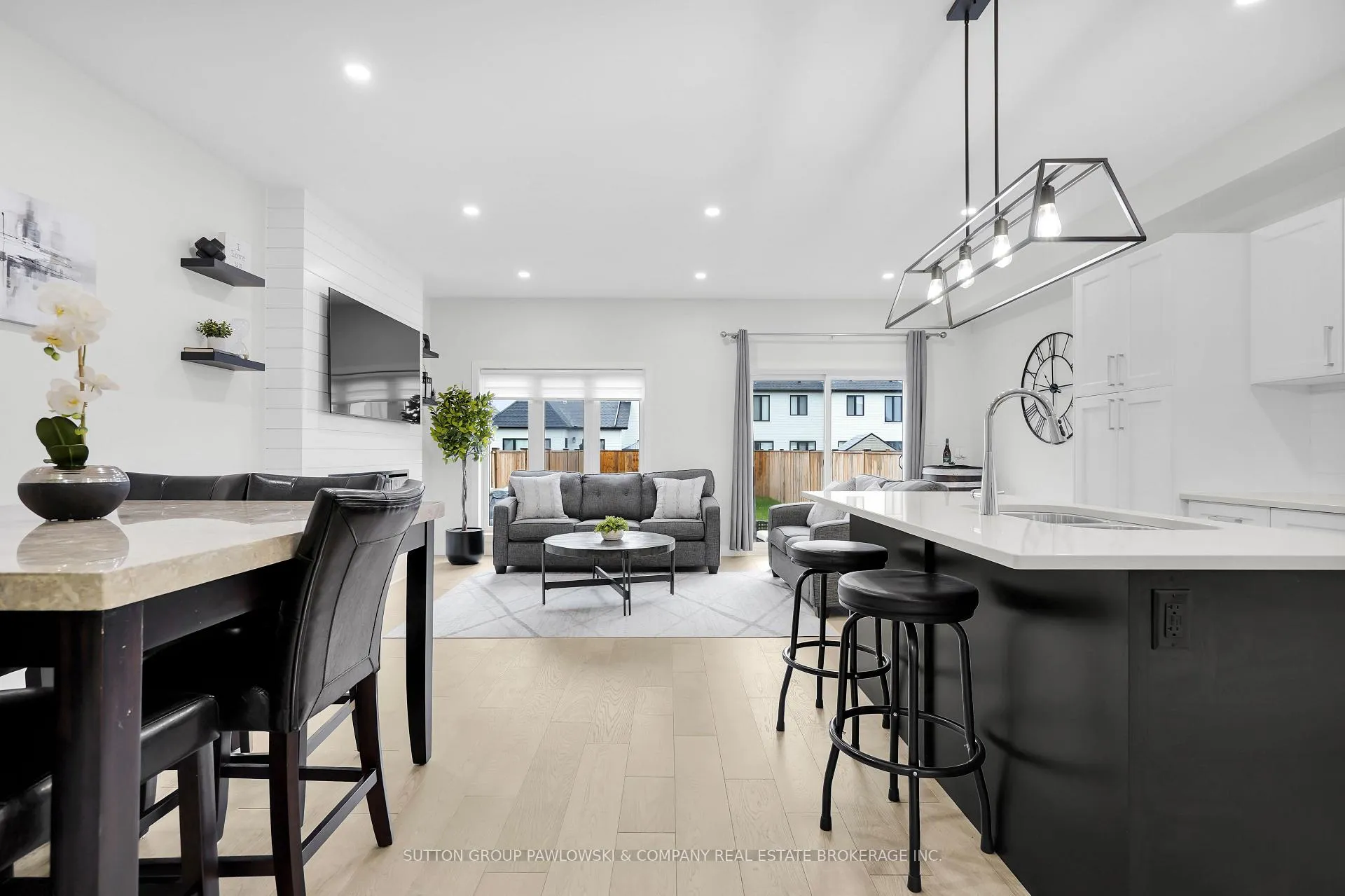 Photo 5 of 180 Doan Drive, Middlesex Centre, Komoka — HOMEH