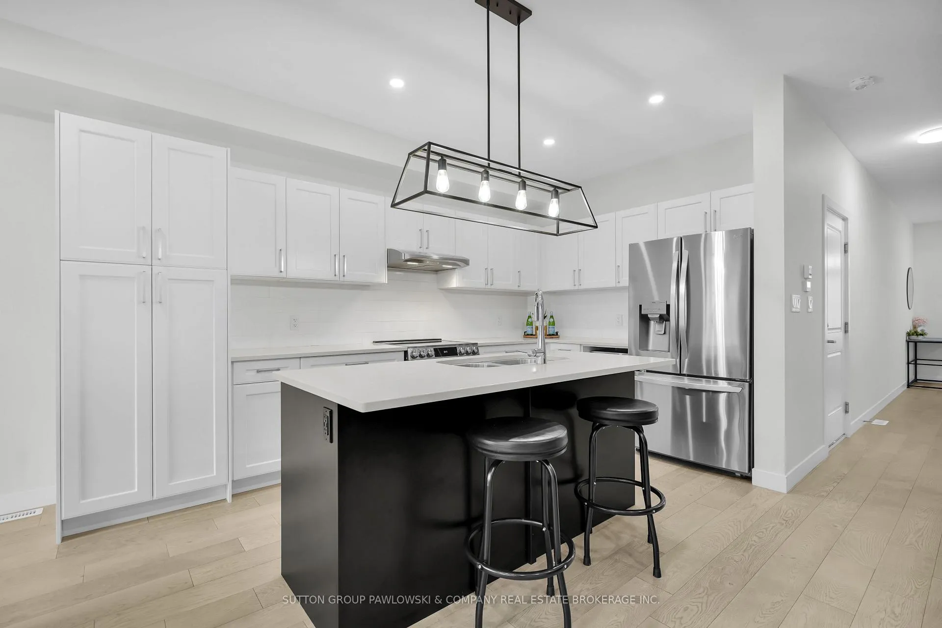 Photo 6 of 180 Doan Drive, Middlesex Centre, Komoka — HOMEH