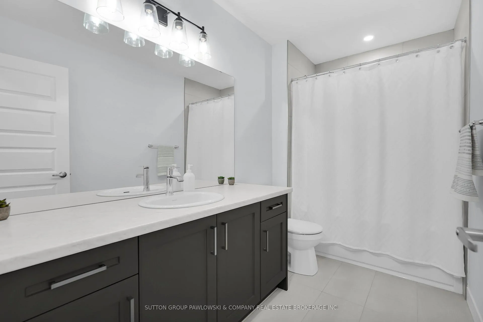 Photo 34 of 180 Doan Drive, Middlesex Centre, Komoka — HOMEH