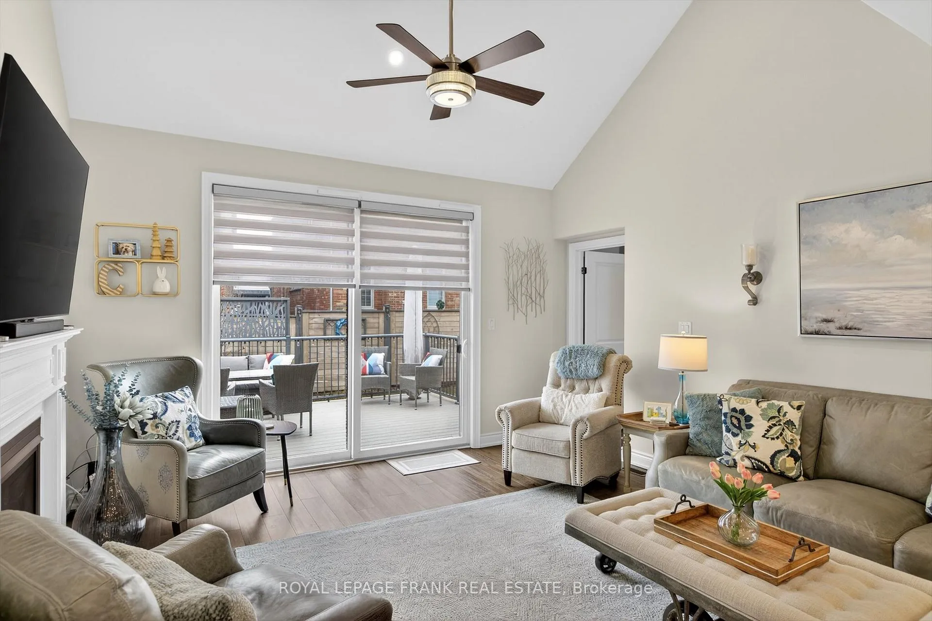 Photo 13 of 527 MacIntosh Grove, Peterborough, Northcrest Ward 5 — HOMEH
