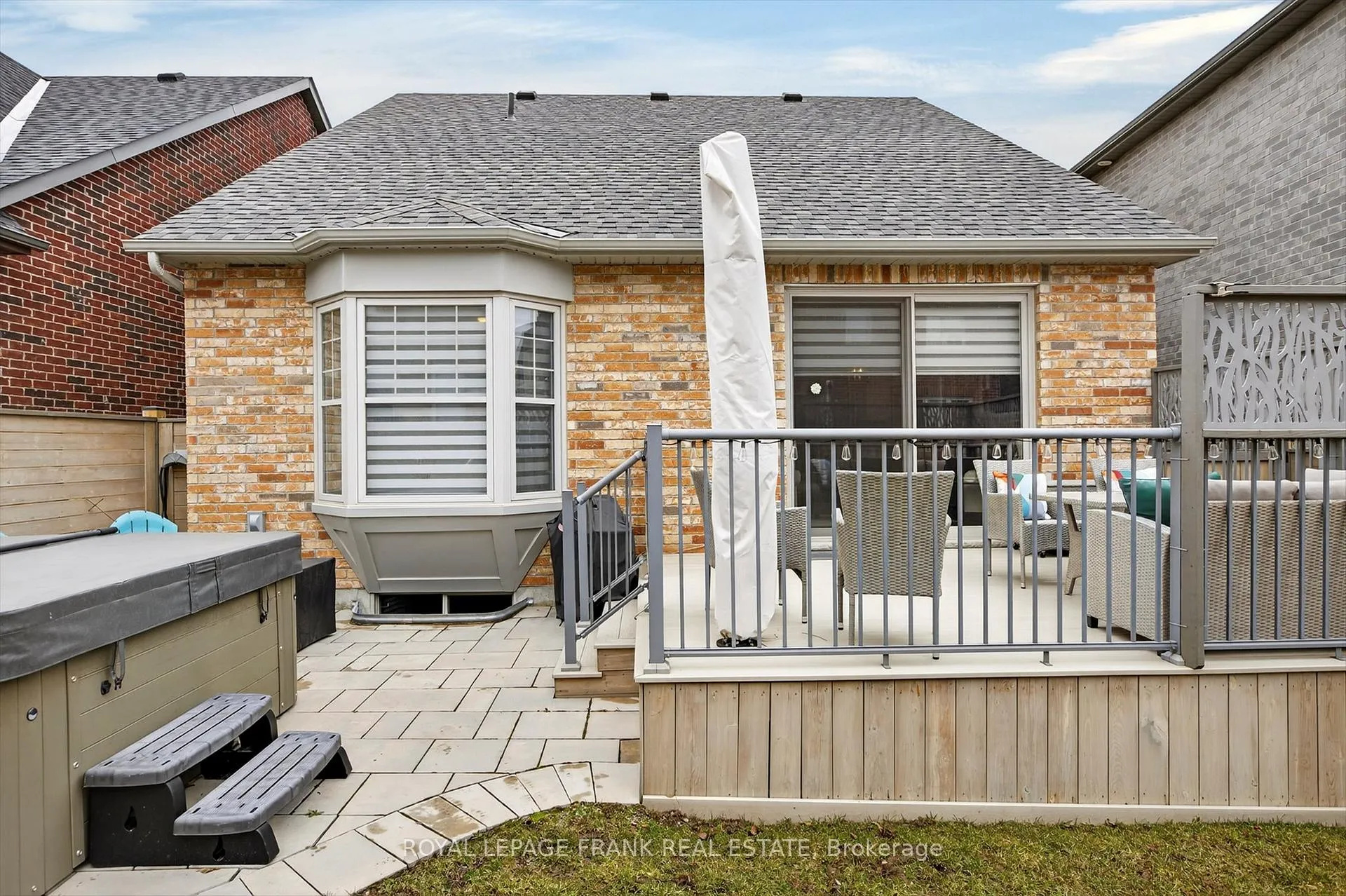 Photo 48 of 527 MacIntosh Grove, Peterborough, Northcrest Ward 5 — HOMEH