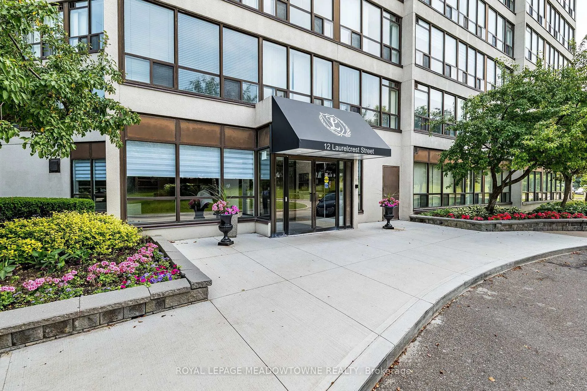 Photo 3 of Unit 409, 12 Laurelcrest Street, Brampton, Queen Street Corridor — HOMEH