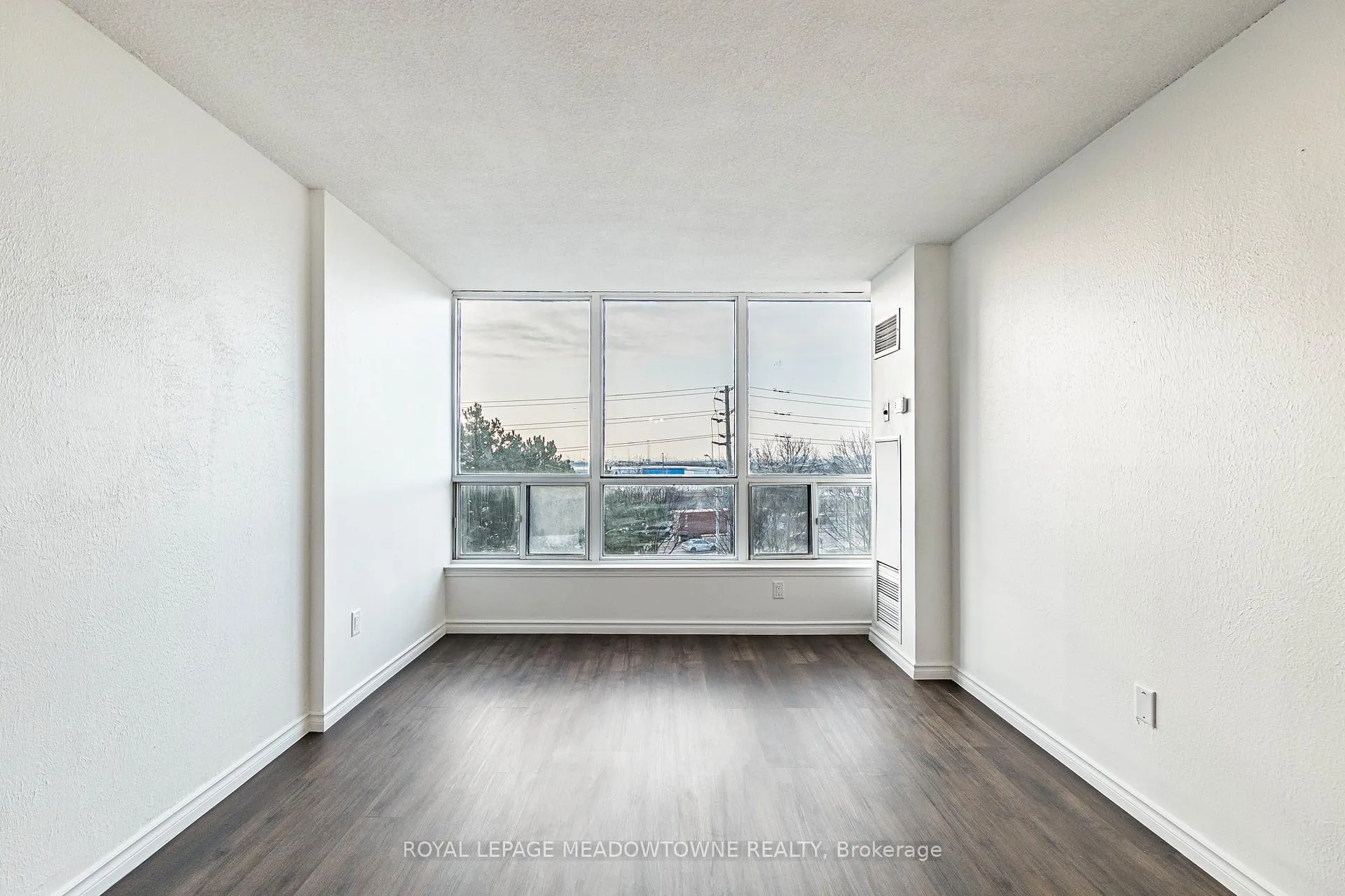 Photo 10 of Unit 409, 12 Laurelcrest Street, Brampton, Queen Street Corridor — HOMEH