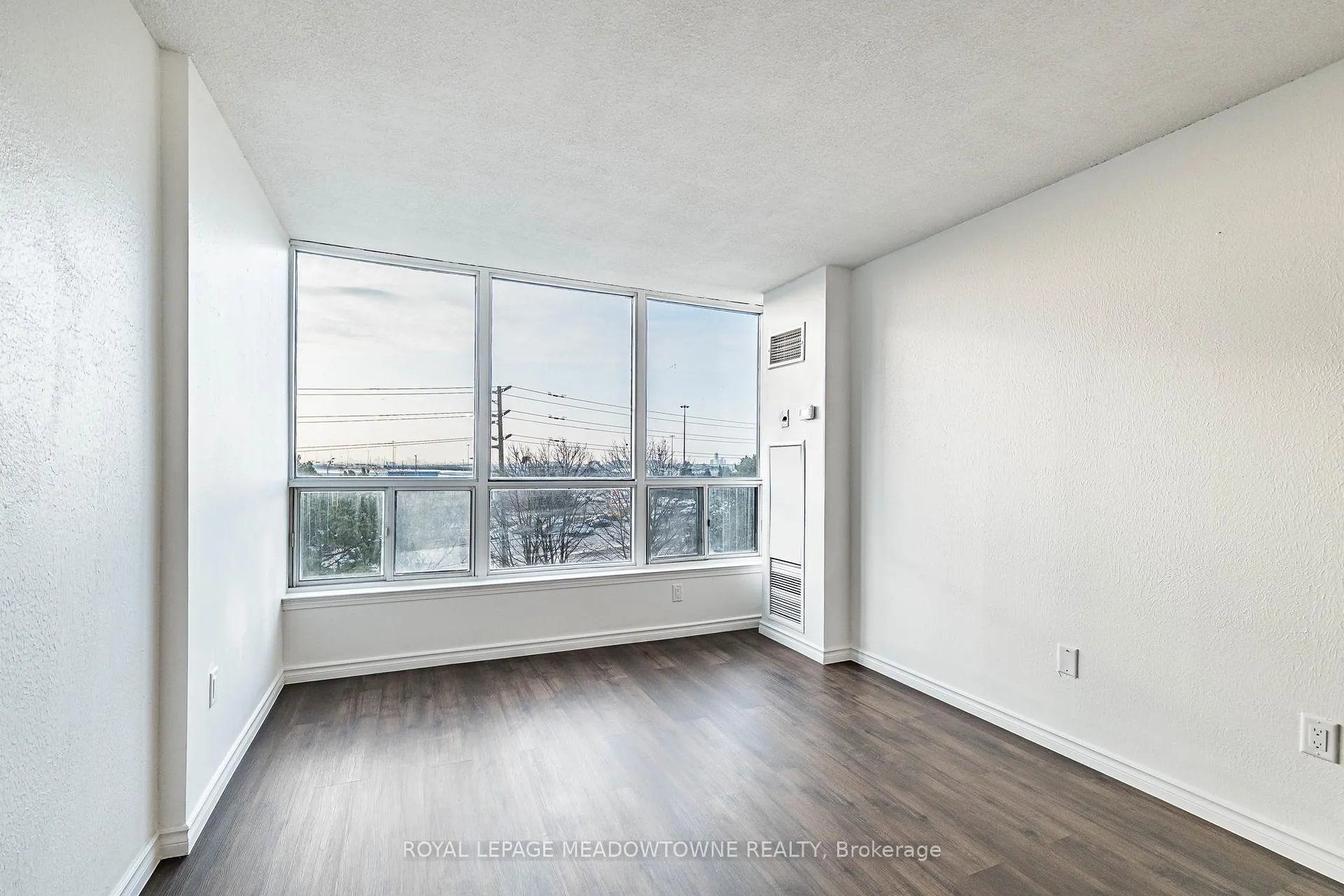 Photo 12 of Unit 409, 12 Laurelcrest Street, Brampton, Queen Street Corridor — HOMEH