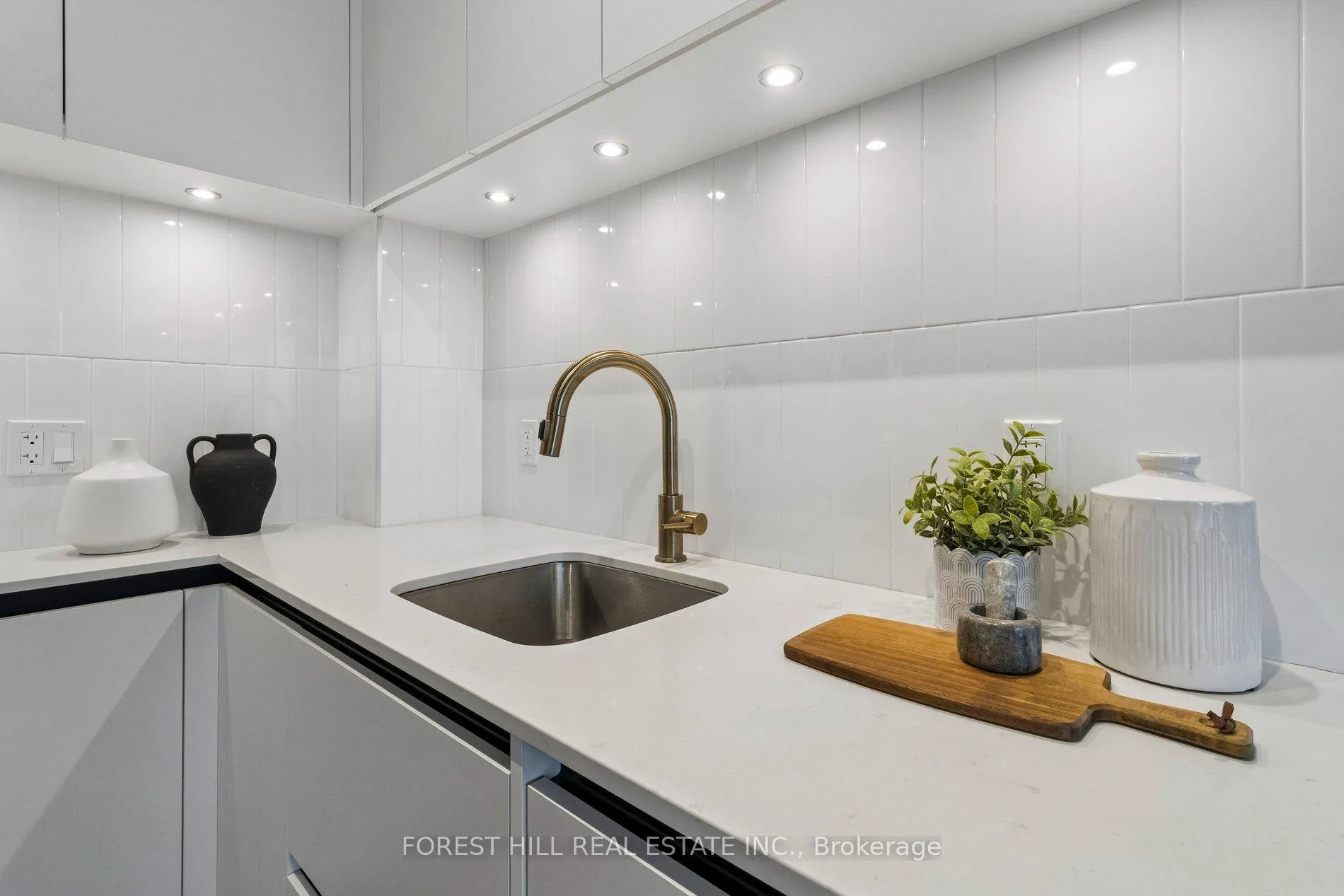 Photo 13 of Unit 508, 7950 Bathurst Street, Vaughan, Beverley Glen — HOMEH