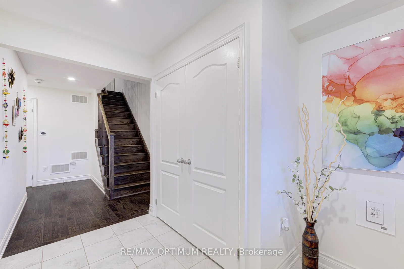 Photo 8 of 8644 Financial Drive, Brampton, Bram West — HOMEH