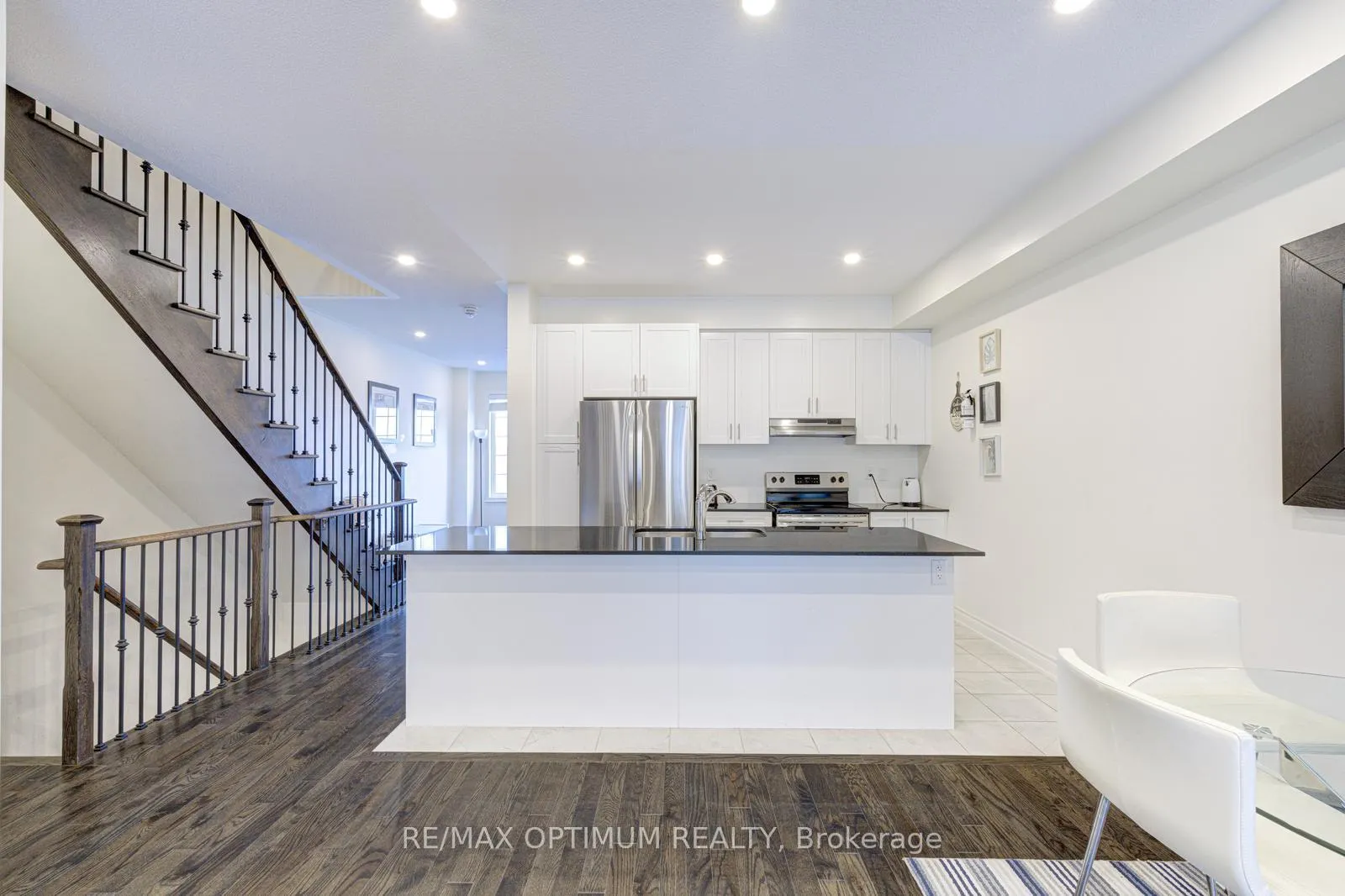 Photo 25 of 8644 Financial Drive, Brampton, Bram West — HOMEH