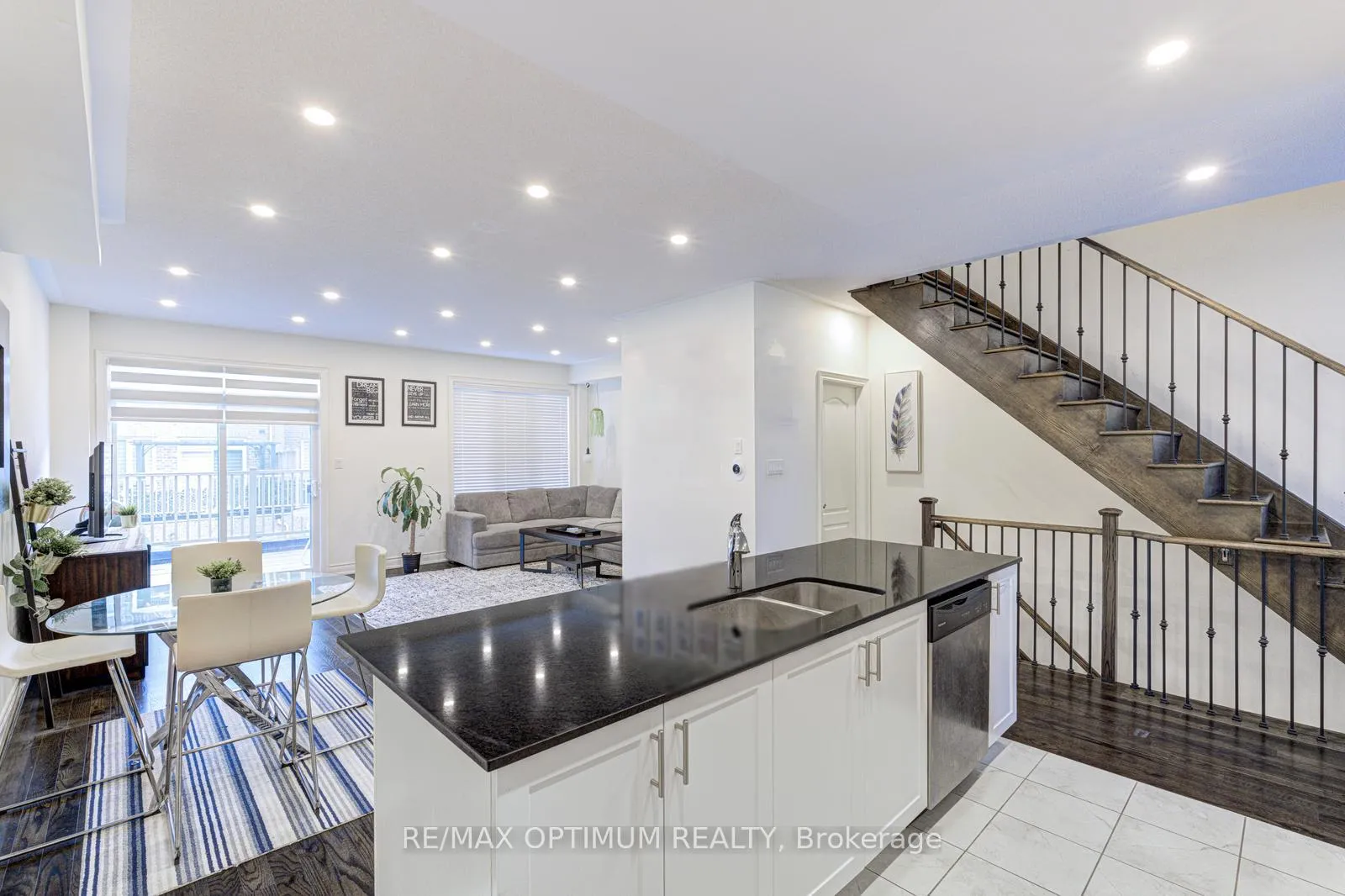 Photo 29 of 8644 Financial Drive, Brampton, Bram West — HOMEH