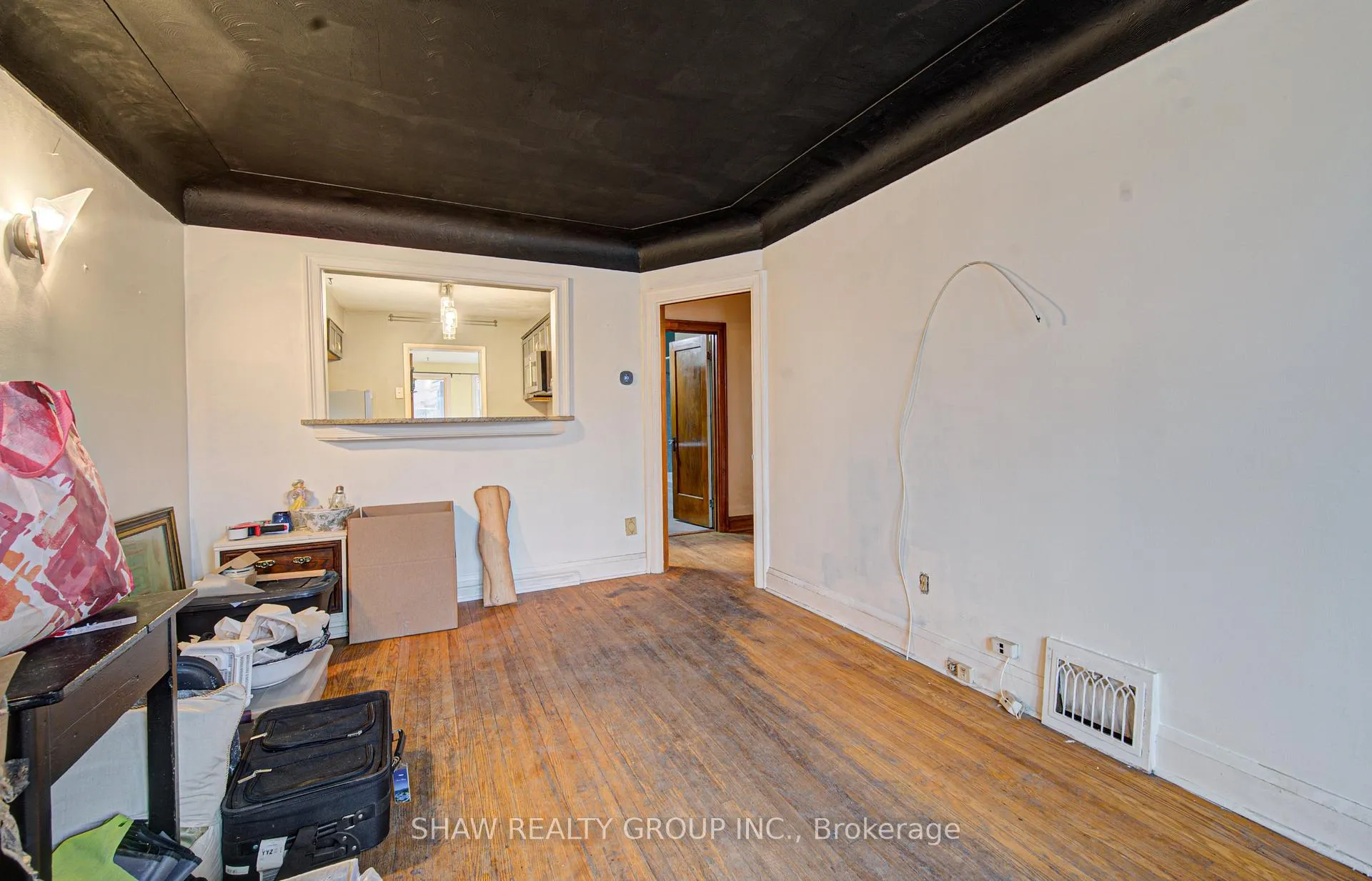 Photo 5 of 119 Cameron Avenue S, Hamilton, Bartonville — HOMEH