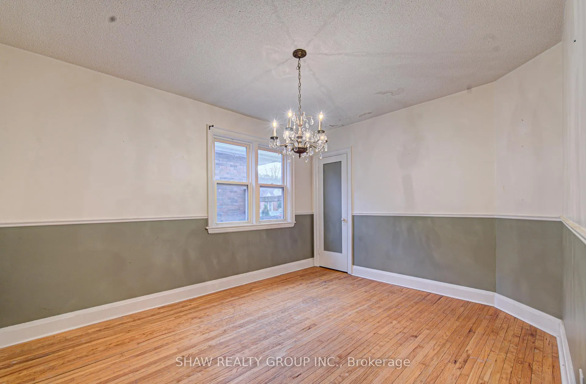 Photo 9 of 119 Cameron Avenue S, Hamilton, Bartonville — HOMEH