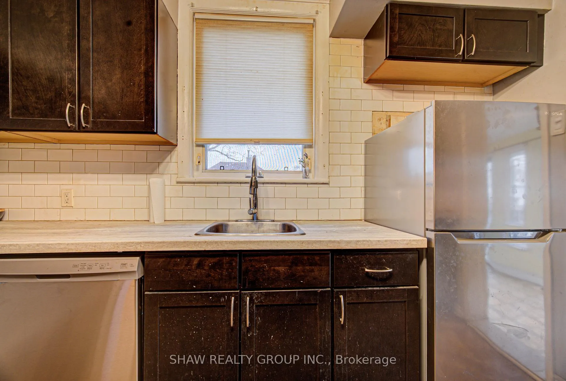 Photo 15 of 119 Cameron Avenue S, Hamilton, Bartonville — HOMEH