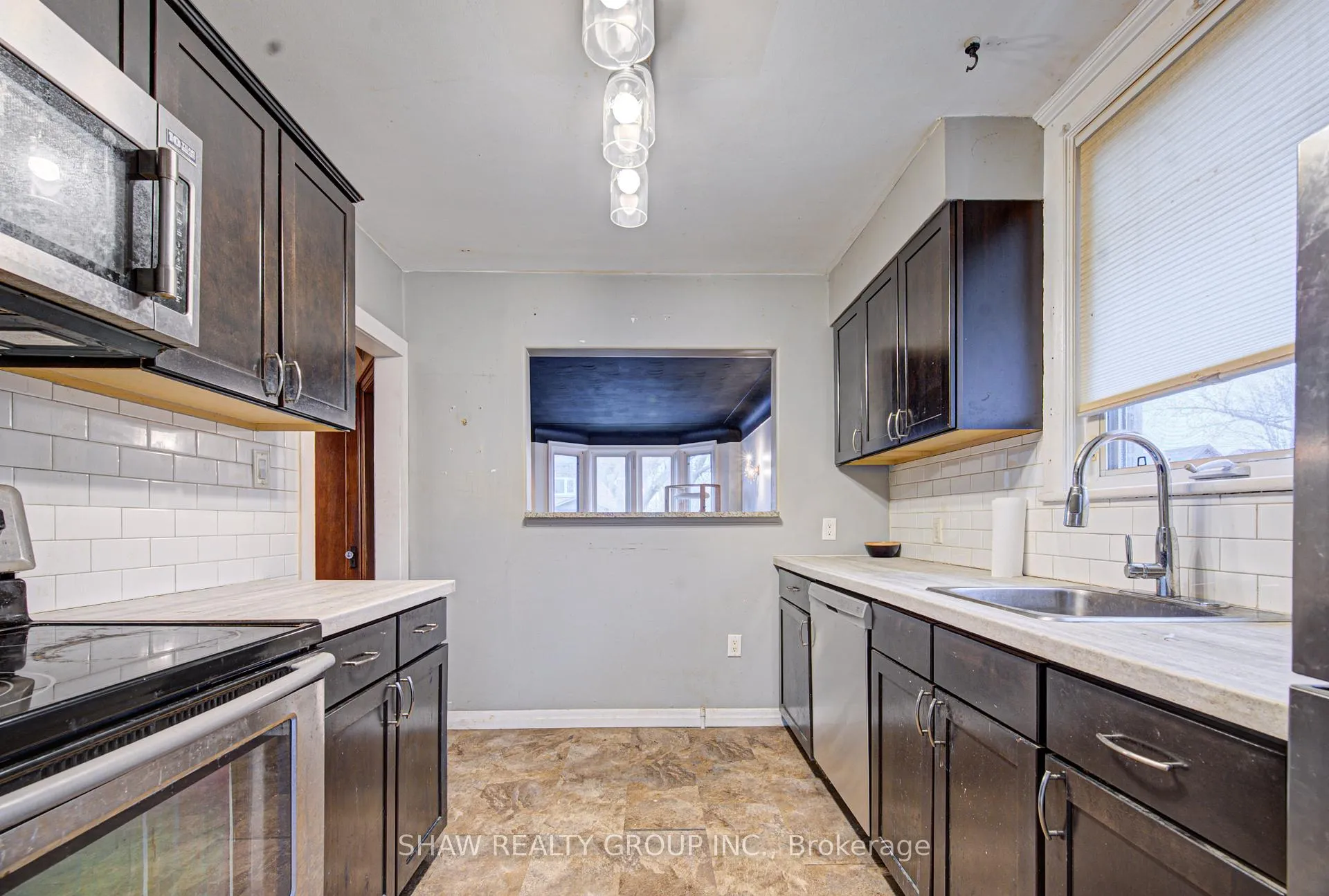 Photo 16 of 119 Cameron Avenue S, Hamilton, Bartonville — HOMEH