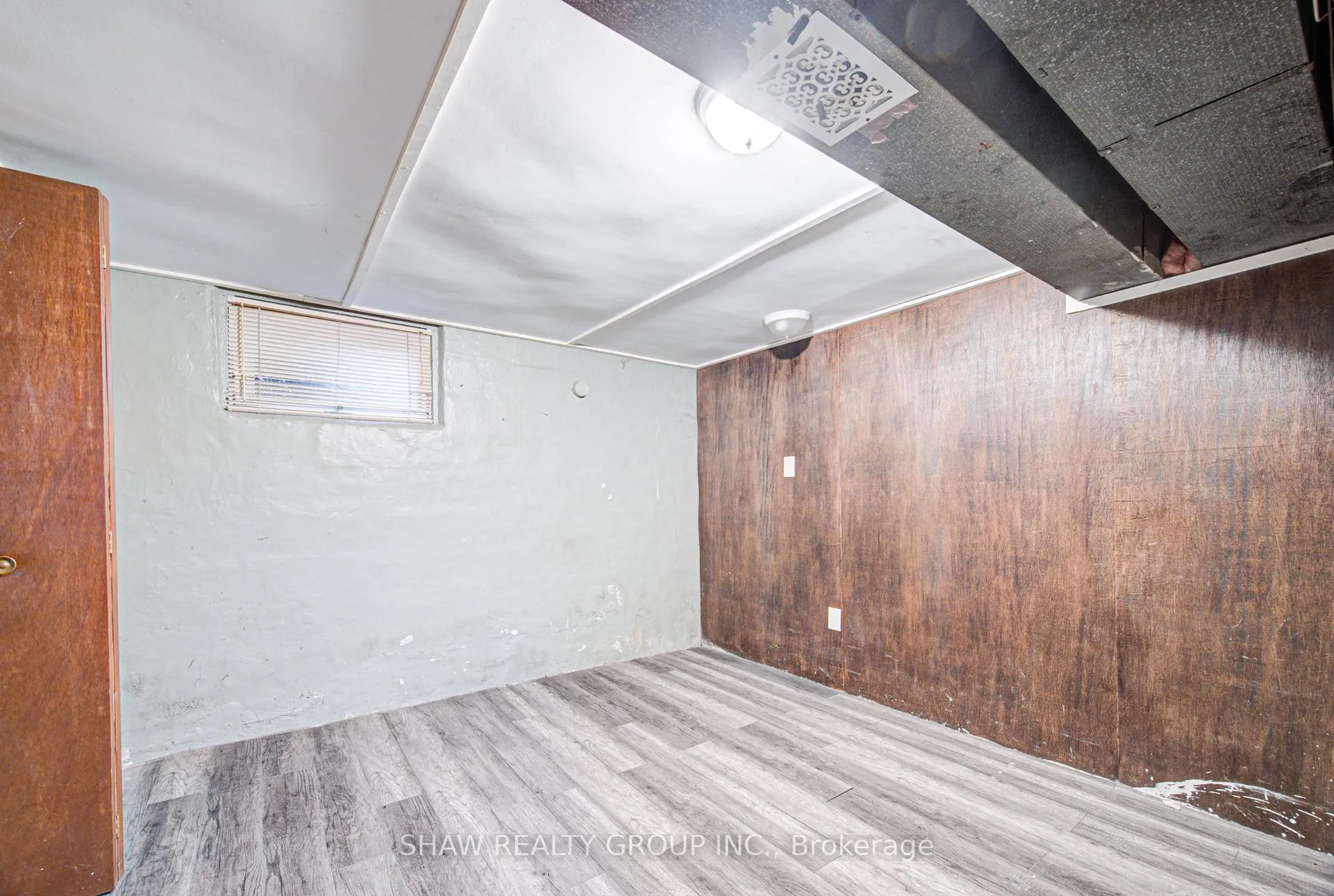 Photo 36 of 119 Cameron Avenue S, Hamilton, Bartonville — HOMEH