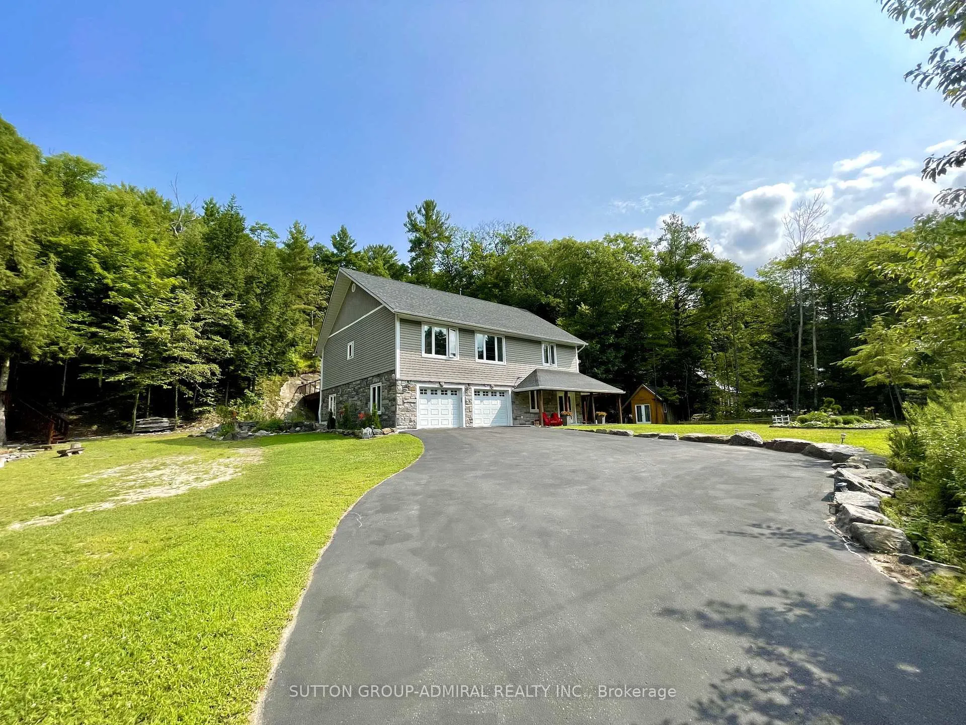 Photo 2 of 1579 Golden Beach Road, Bracebridge, Monck (Bracebridge) — HOMEH
