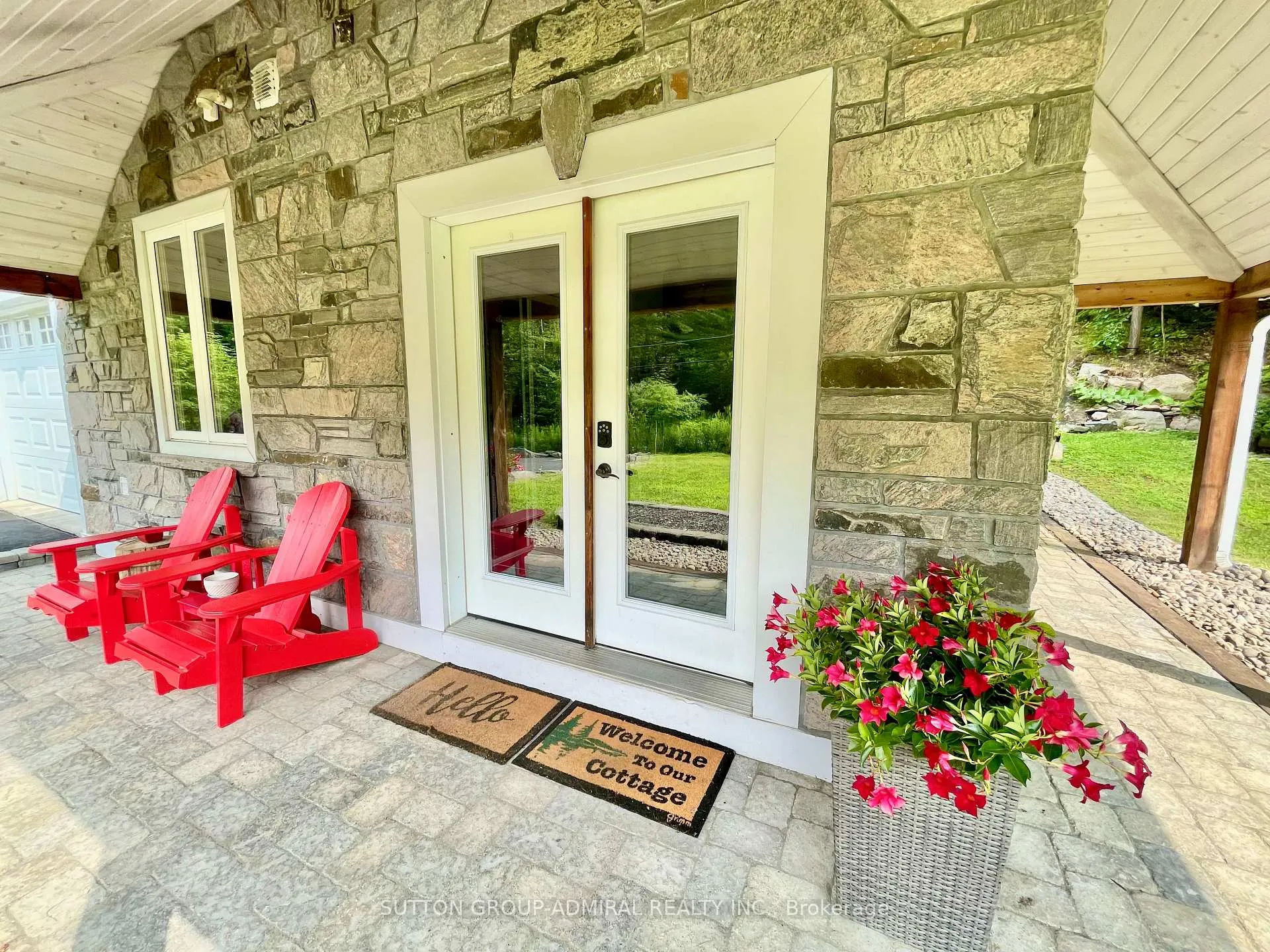 Photo 4 of 1579 Golden Beach Road, Bracebridge, Monck (Bracebridge) — HOMEH