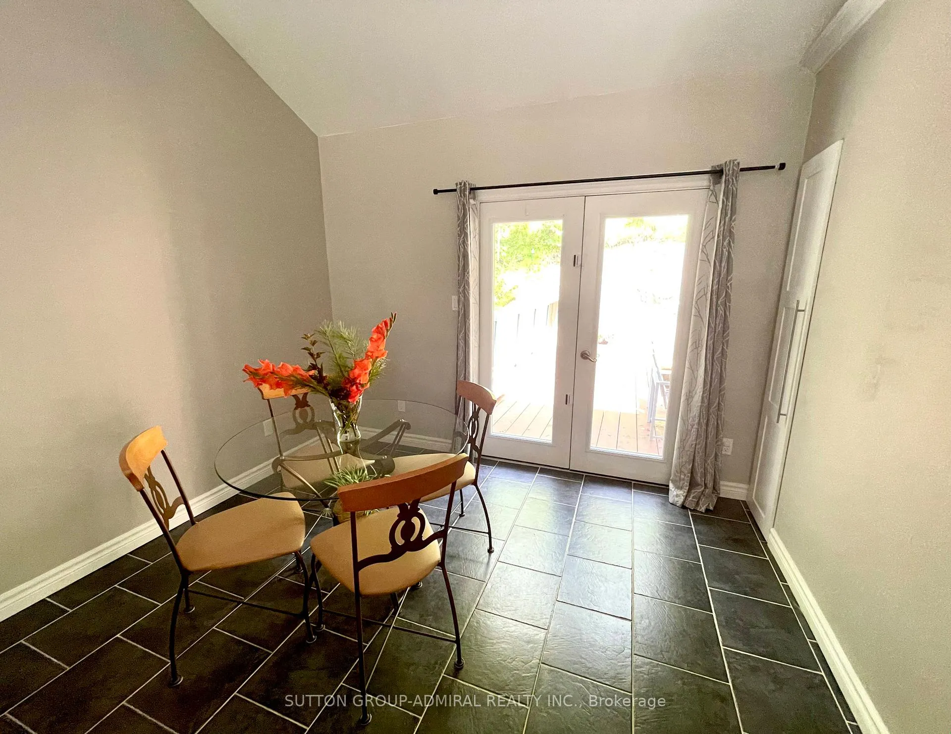 Photo 12 of 1579 Golden Beach Road, Bracebridge, Monck (Bracebridge) — HOMEH