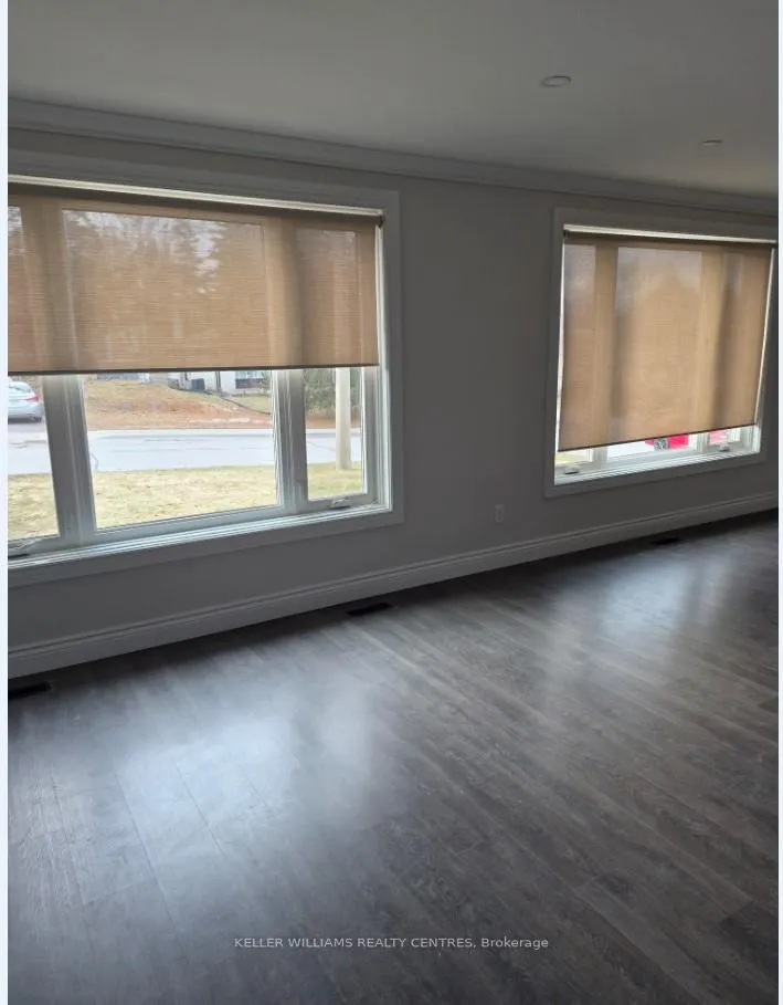 Photo 2 of Unit UPPER, 782 Botany Hill Crescent, Newmarket, Huron Heights-Leslie Valley — HOMEH