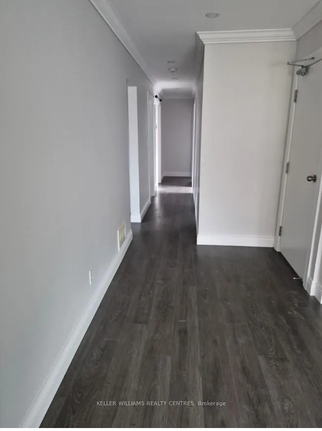 Photo 8 of Unit UPPER, 782 Botany Hill Crescent, Newmarket, Huron Heights-Leslie Valley — HOMEH