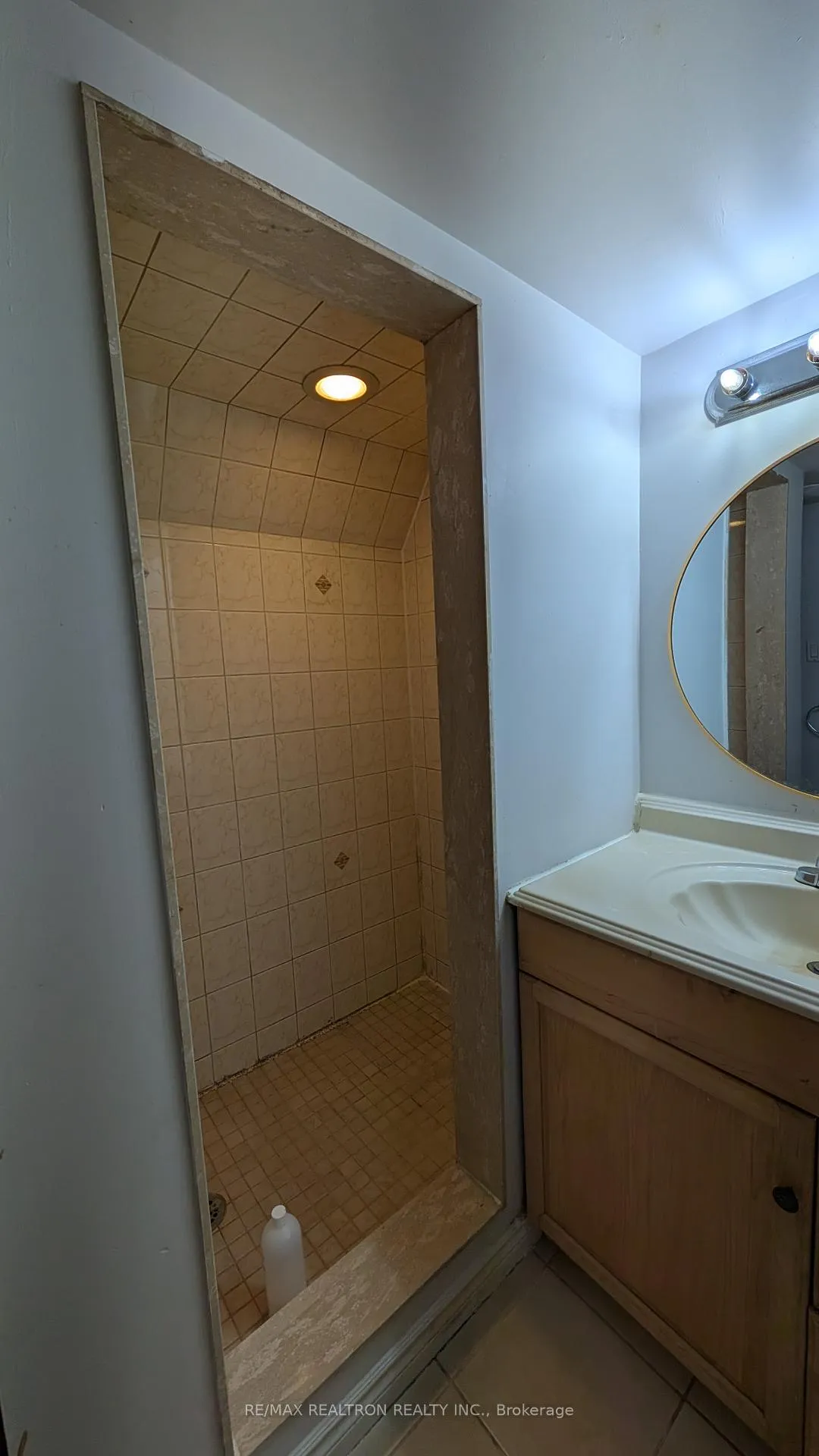 Photo 5 of Unit Bsmt, 84 Apollo Road, Markham, Middlefield — HOMEH