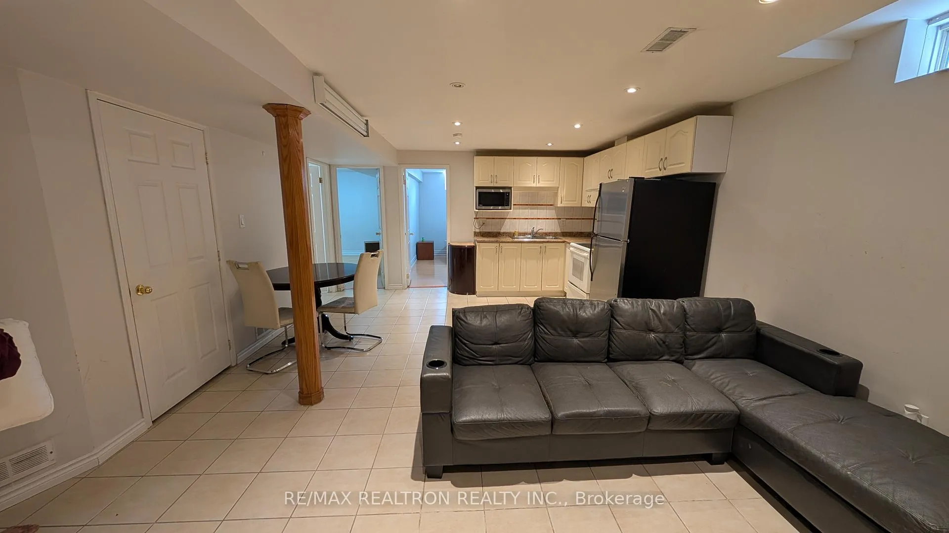Photo 8 of Unit Bsmt, 84 Apollo Road, Markham, Middlefield — HOMEH