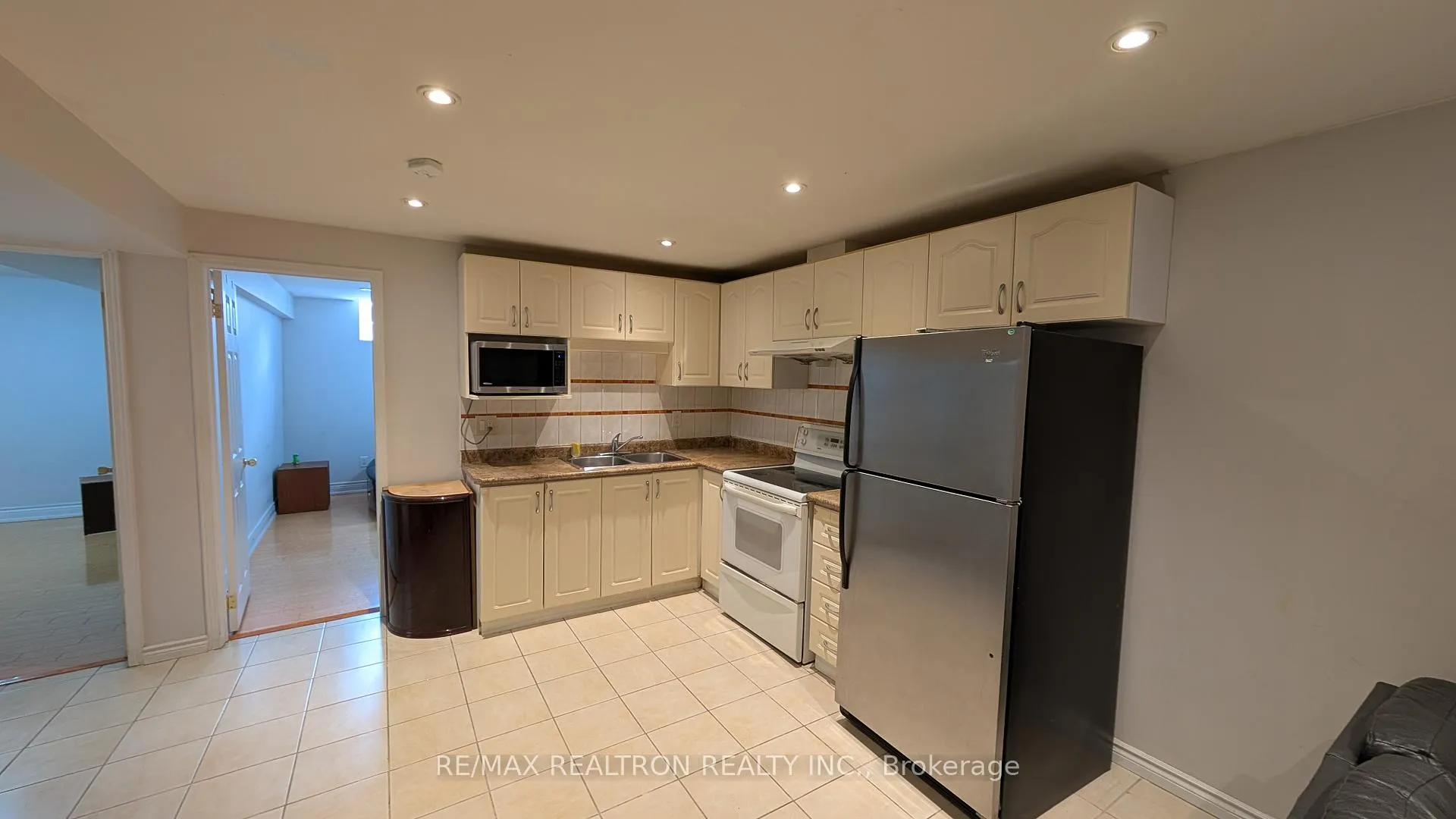 Photo 9 of Unit Bsmt, 84 Apollo Road, Markham, Middlefield — HOMEH
