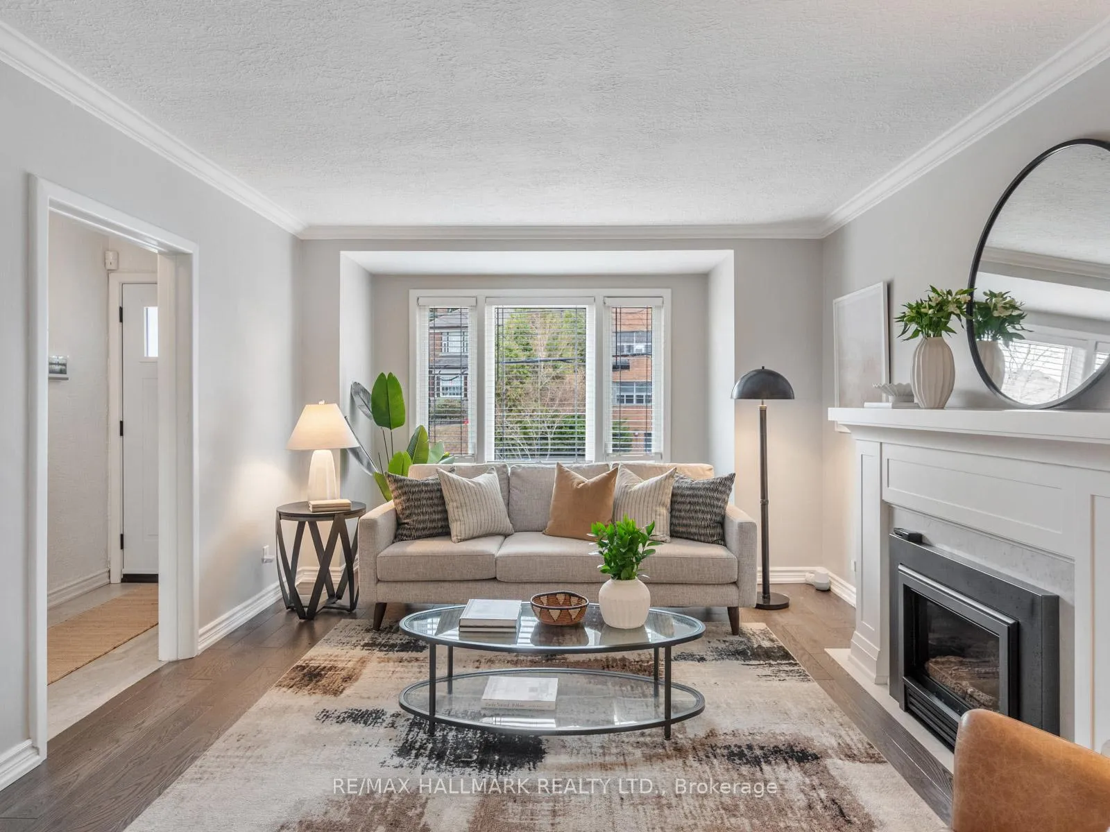 Photo 5 of 8 Glenvale Boulevard, Toronto, Leaside — HOMEH