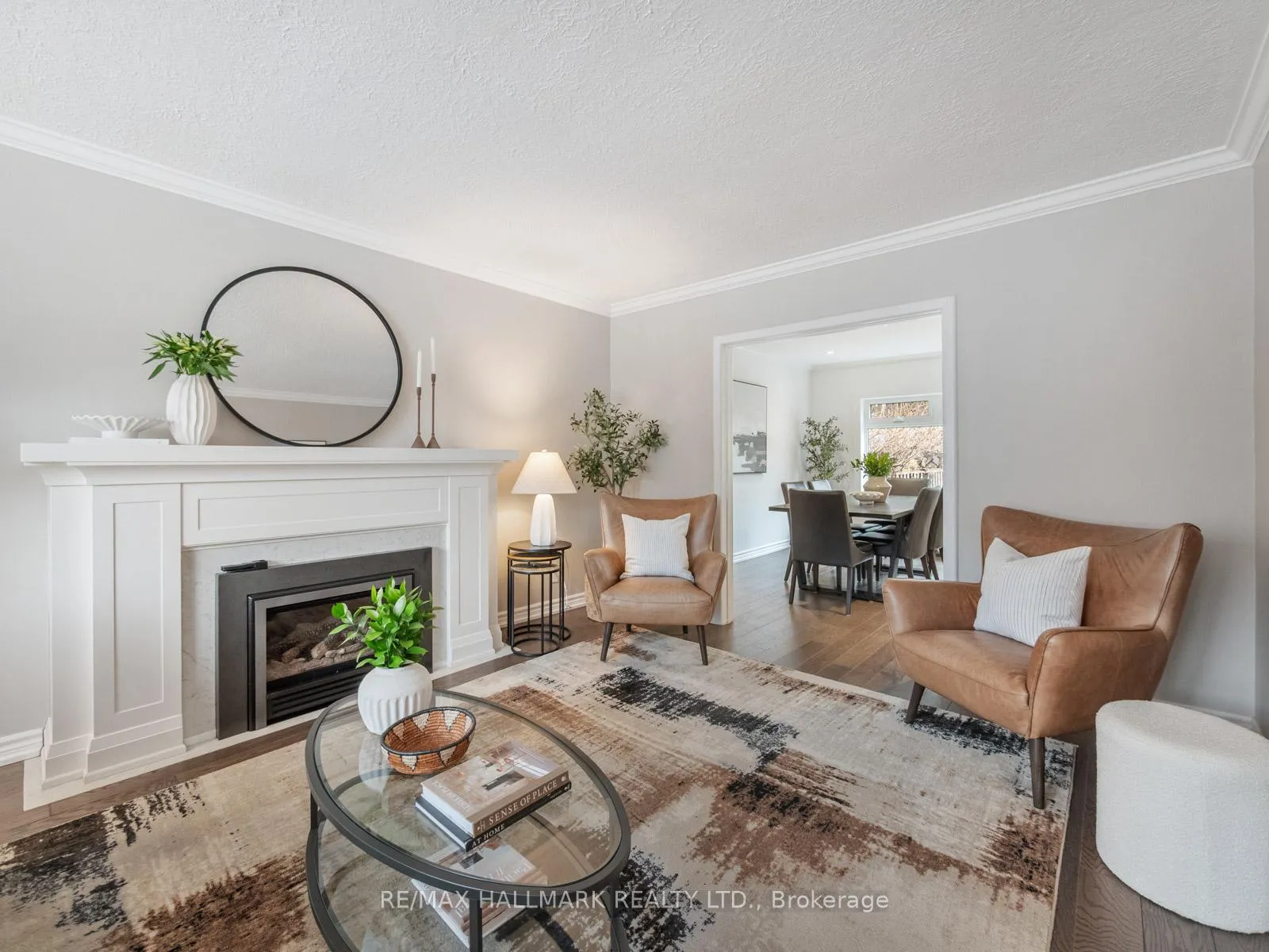 Photo 6 of 8 Glenvale Boulevard, Toronto, Leaside — HOMEH