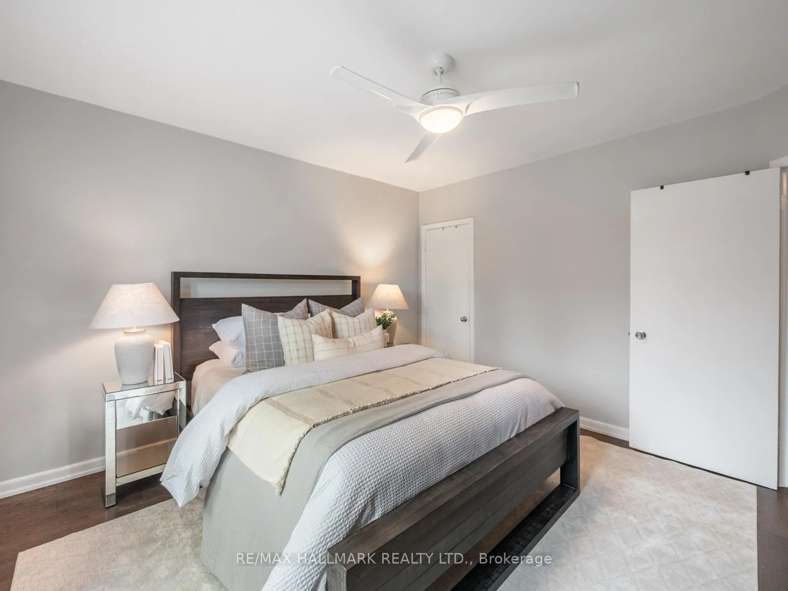 Photo 25 of 8 Glenvale Boulevard, Toronto, Leaside — HOMEH