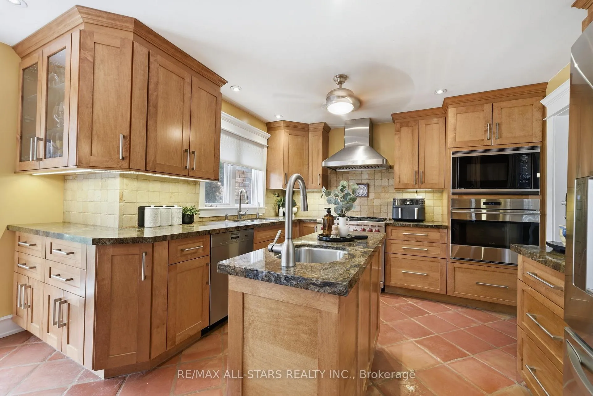 Photo 13 of 242 Stephenson Point Road, Scugog, Port Perry — HOMEH