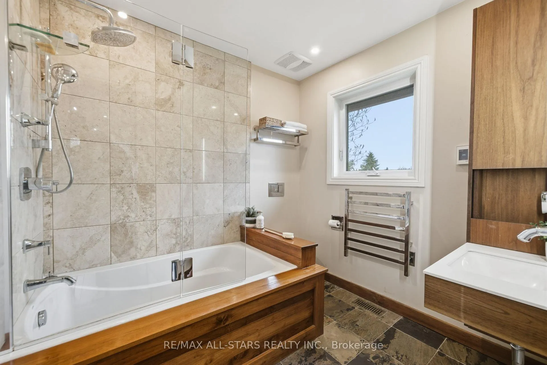 Photo 23 of 242 Stephenson Point Road, Scugog, Port Perry — HOMEH
