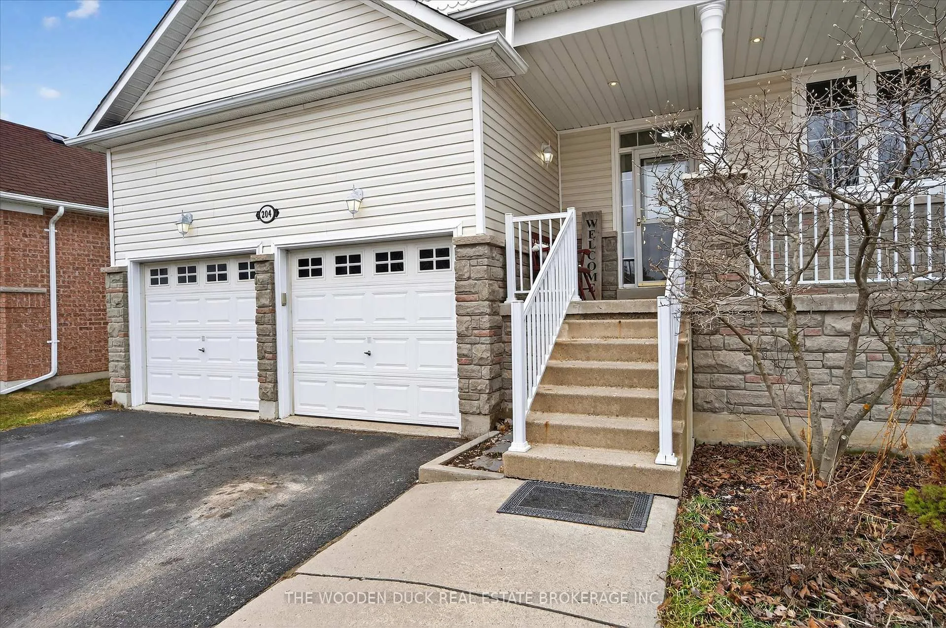 Photo 3 of 204 Evans Drive, Peterborough, Northcrest Ward 5 — HOMEH