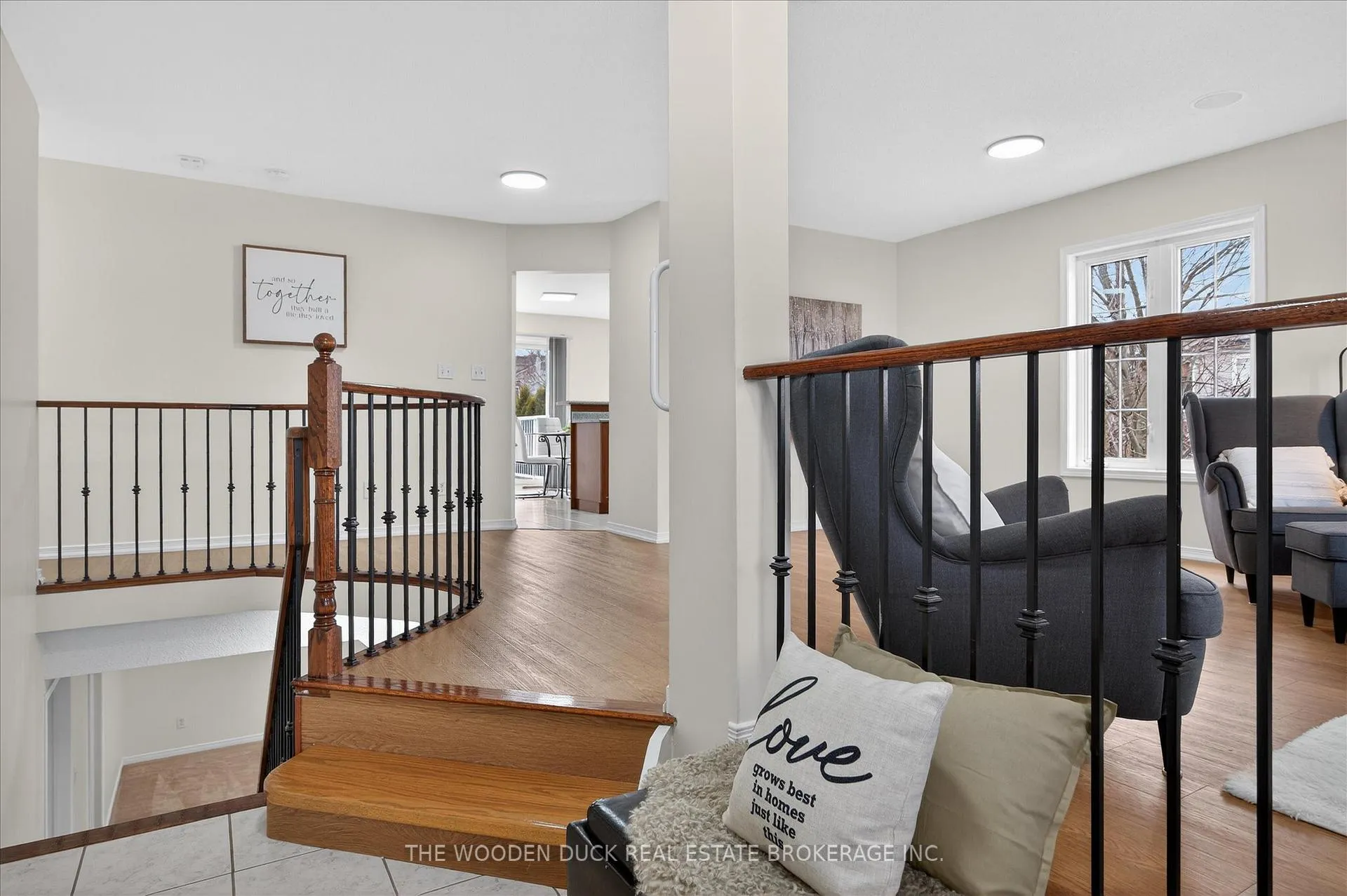 Photo 5 of 204 Evans Drive, Peterborough, Northcrest Ward 5 — HOMEH