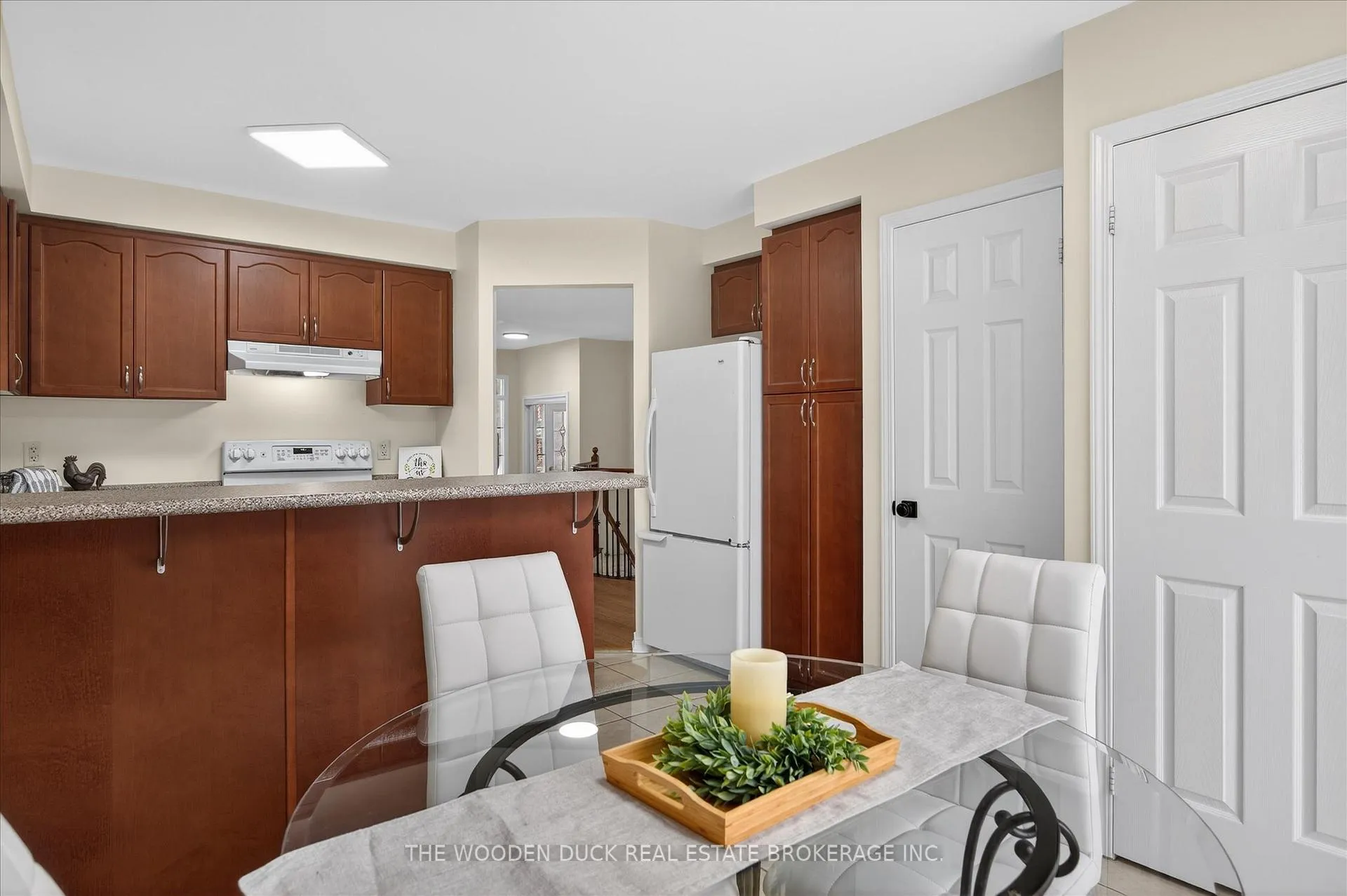 Photo 17 of 204 Evans Drive, Peterborough, Northcrest Ward 5 — HOMEH