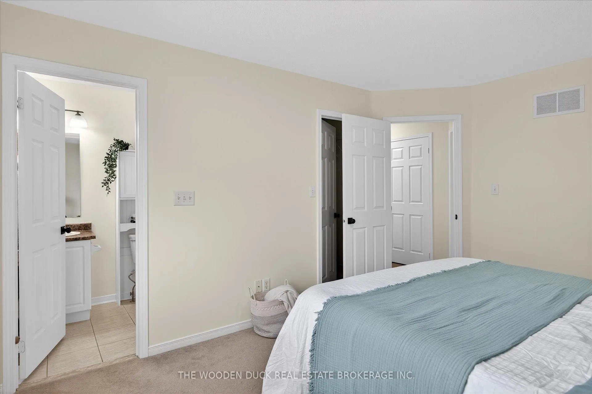Photo 24 of 204 Evans Drive, Peterborough, Northcrest Ward 5 — HOMEH