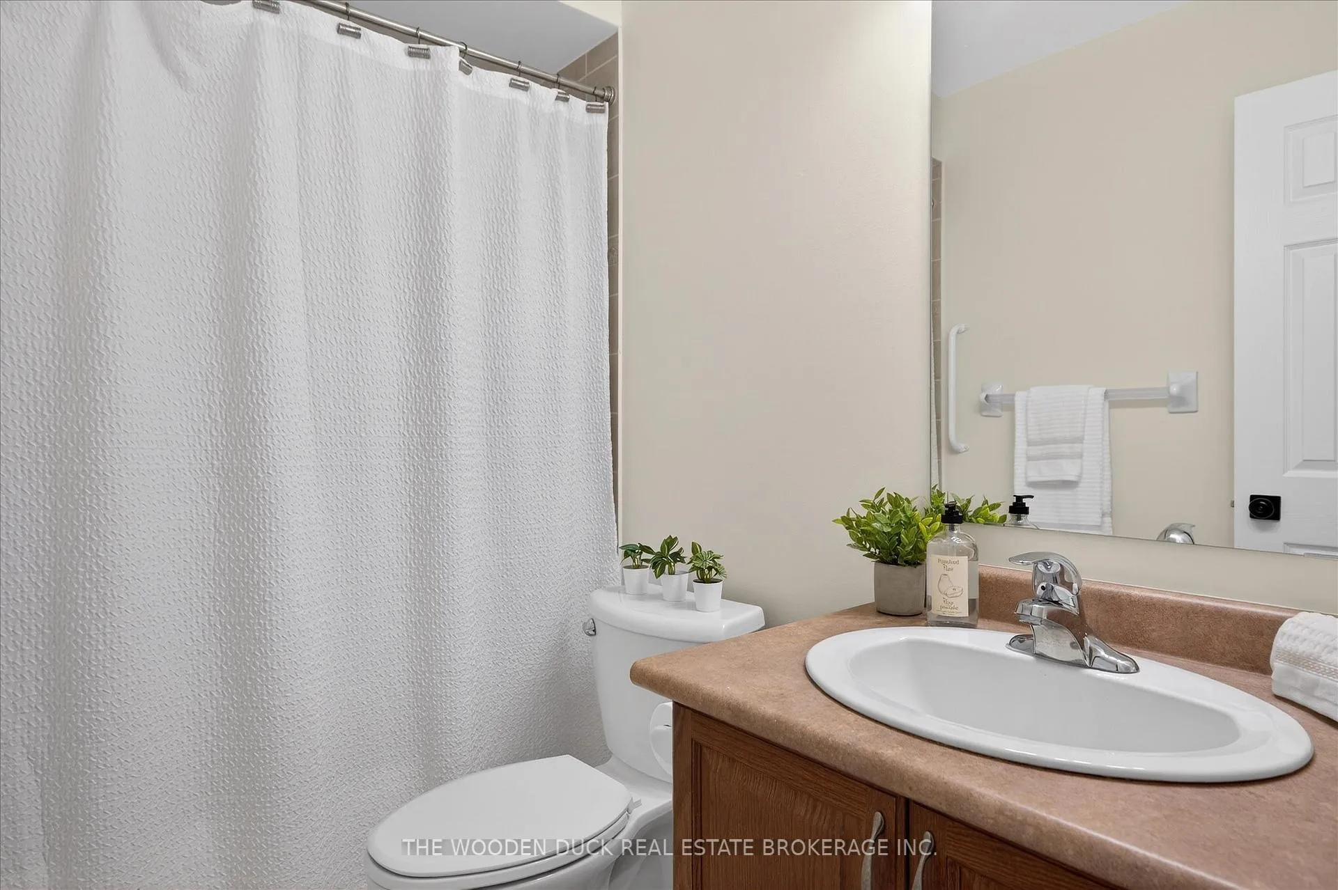Photo 30 of 204 Evans Drive, Peterborough, Northcrest Ward 5 — HOMEH