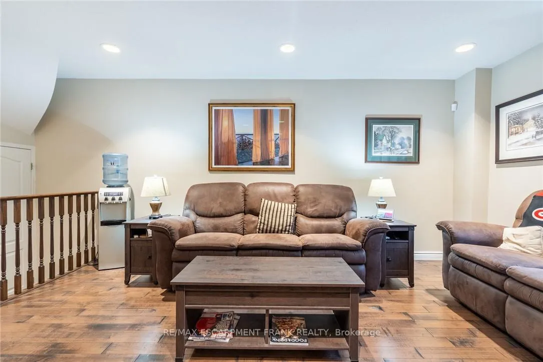 Photo 8 of 78 Foxborough Drive, Hamilton, Ancaster — HOMEH