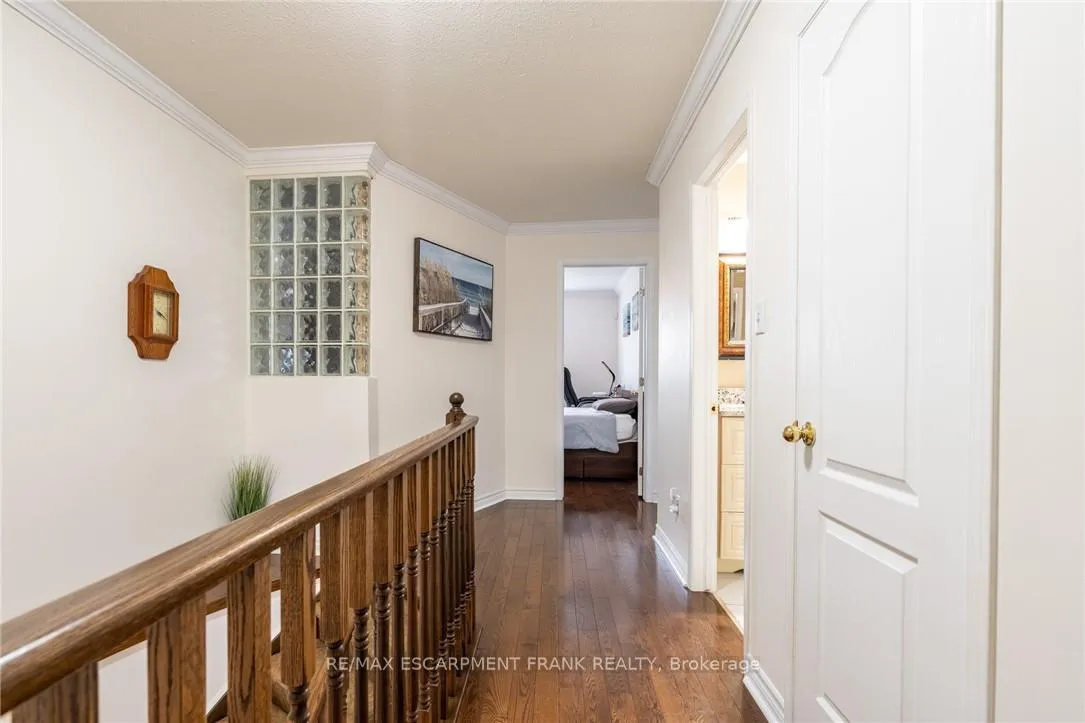 Photo 18 of 78 Foxborough Drive, Hamilton, Ancaster — HOMEH