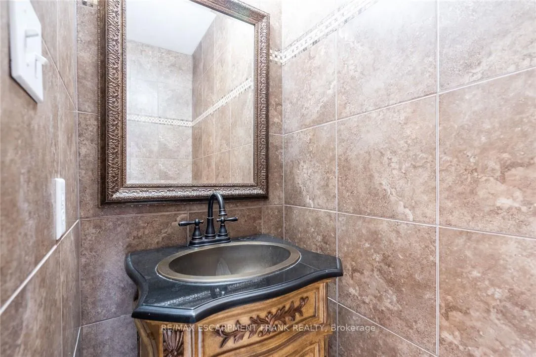Photo 19 of 78 Foxborough Drive, Hamilton, Ancaster — HOMEH
