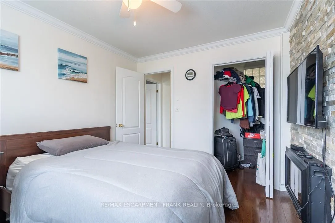 Photo 21 of 78 Foxborough Drive, Hamilton, Ancaster — HOMEH